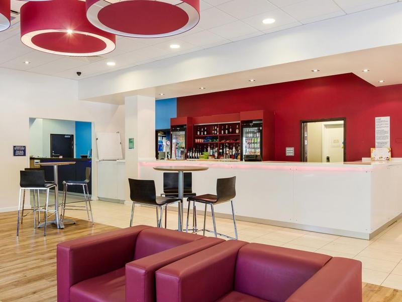 Mercure London Gatwick Airport Horley Dış mekan fotoğraf