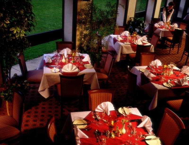 Mercure London Gatwick Airport Horley Restoran fotoğraf